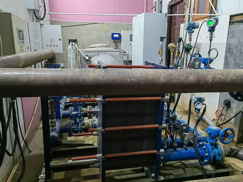 板式换热机组安装现场